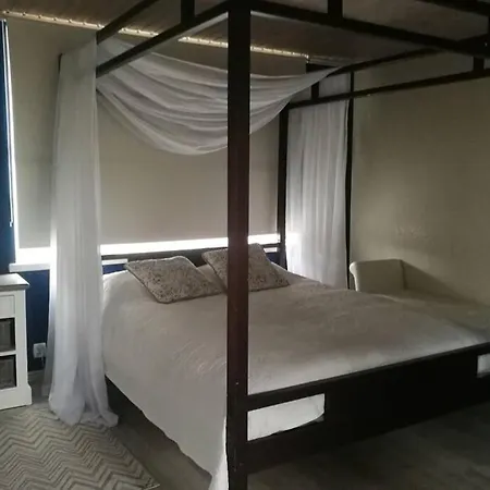 Quiet Place With Garden Studio Апартаменты *